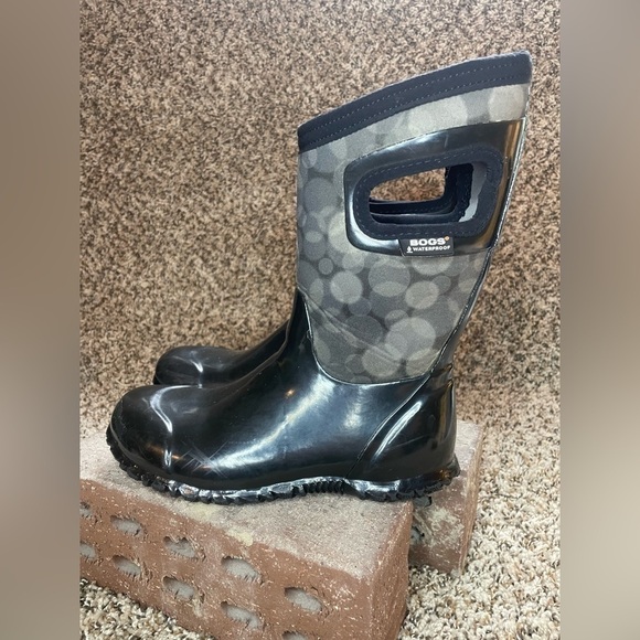 BOGS Classic High Youth Size 2 Waterproof Winter Boots Black Unisex Pull-On EUC - Picture 3 of 6